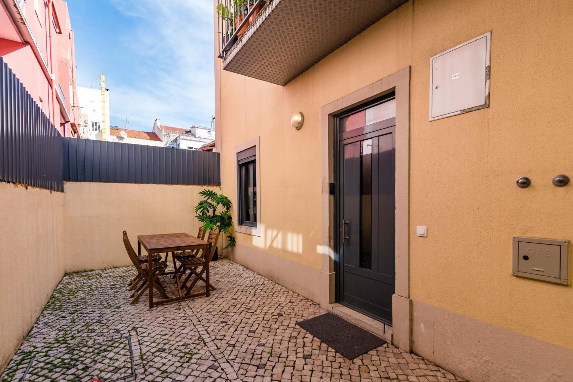 Go Native Lisbon - Vip City Екстериор снимка